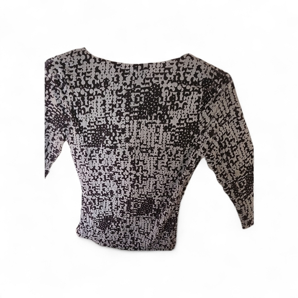 Unlisted Black and Gray Patterned Top - Picture 2 of 5